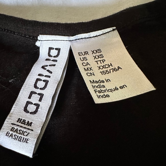 black scoop neck crop top - Picture 2 of 2